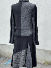 Load image into Gallery viewer, Paolo Tricot Light Coat S