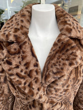 Load image into Gallery viewer, Ivy Beau faux fur coat 8