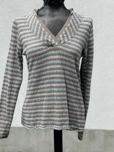 Load image into Gallery viewer, Lole Top Long Sleeve Striped M