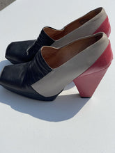 Load image into Gallery viewer, John Fluevog Heels 9.5 Vintage
