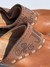Load image into Gallery viewer, John Fluevog Vintage Clog Style Heels 10