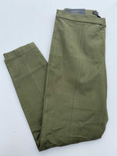 Load image into Gallery viewer, Banana Republic Pants Devon NWT 6 Petite