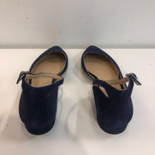 Load image into Gallery viewer, Franco Sarto suede flats 9