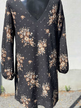 Load image into Gallery viewer, Dex Floral Dress S