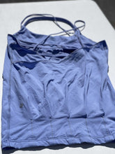 Load image into Gallery viewer, Lululemon Tank w bra 6