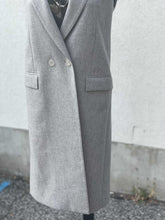 Load image into Gallery viewer, Judith&Charles Vest 2