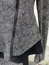Load image into Gallery viewer, Lululemon Jacket 6 (Missing Hood As Is)