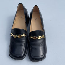 Load image into Gallery viewer, Anne Klein Leather vintage Gold Chain Shoes (small heel) 6M