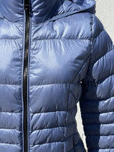 Load image into Gallery viewer, Calvin Klein Packable Premium Down Blend 7degree F Warmth Factor Jacket XS