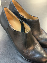 Load image into Gallery viewer, Coach booties 9.5