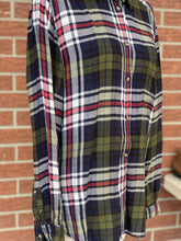 Load image into Gallery viewer, American Eagle boyfriend fit plaid button up L