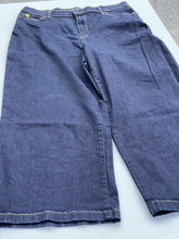 Load image into Gallery viewer, Second Yoga Jeans Jeans Wide Leg 31