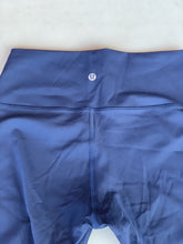 Load image into Gallery viewer, Lululemon cropped leggings 8