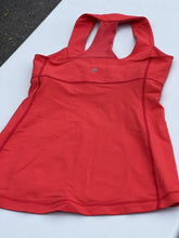 Load image into Gallery viewer, Lululemon Tank Top Built in Bra 6