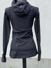 Load image into Gallery viewer, Lululemon Sweater 4