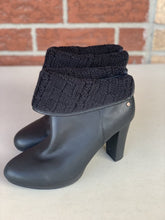 Load image into Gallery viewer, Ugg leather heeled boots 9