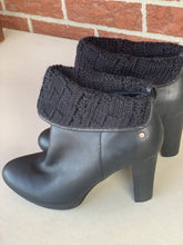Load image into Gallery viewer, Ugg leather heeled boots 9