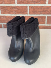 Load image into Gallery viewer, Ugg leather heeled boots 9