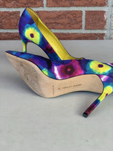 Load image into Gallery viewer, Manolo Blahnik tie dye heels 39