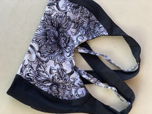 Load image into Gallery viewer, Lululemon sports bra 6