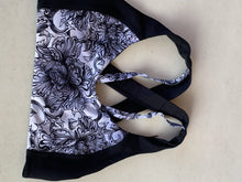 Load image into Gallery viewer, Lululemon sports bra 6