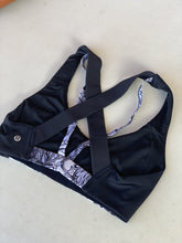 Load image into Gallery viewer, Lululemon sports bra 6