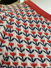 Load image into Gallery viewer, Urban Outfitters Top XS