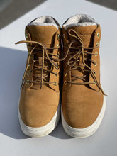 Load image into Gallery viewer, Timberland Boots 8