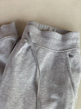 Load image into Gallery viewer, Lululemon joggers M