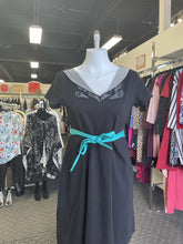 Load image into Gallery viewer, Eve Lavoie dress L