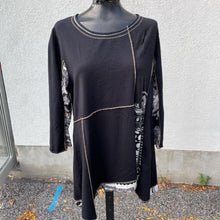 Load image into Gallery viewer, Parsley & Sage Top XL