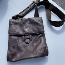 Load image into Gallery viewer, Leather vintage crossbody