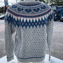 Load image into Gallery viewer, Woolrich wool sweater M