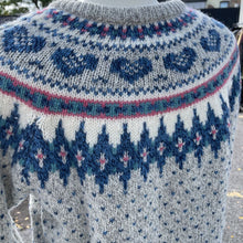 Load image into Gallery viewer, Woolrich wool sweater M