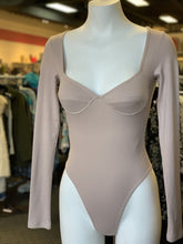 Load image into Gallery viewer, Princess Polly ribbed bodysuit 2