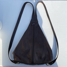 Load image into Gallery viewer, Vintage leather backpack