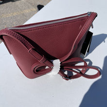 Load image into Gallery viewer, Matt & Nat Handbag NWT