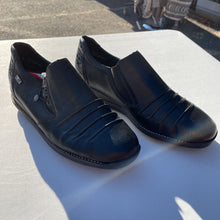 Load image into Gallery viewer, Rieker Shoes NWT 40