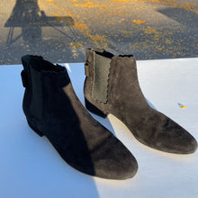 Load image into Gallery viewer, Kate Spade Faux Suede Boots 10