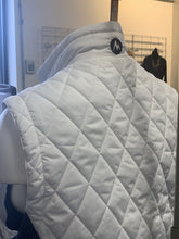 Load image into Gallery viewer, Marmot quilted vest M