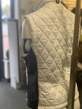 Load image into Gallery viewer, Marmot quilted vest M