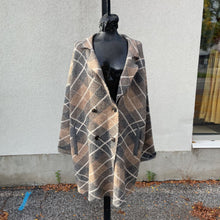 Load image into Gallery viewer, Joseph A Sweater L