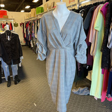 Load image into Gallery viewer, Zara gathered sleeves dress XL