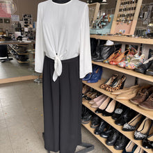 Load image into Gallery viewer, Zara jumpsuit L NWT