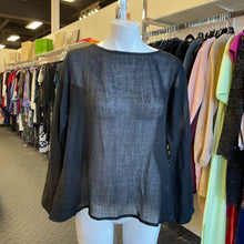 Load image into Gallery viewer, Matta 100% wool light top NWT S