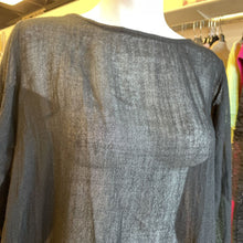 Load image into Gallery viewer, Matta 100% wool light top NWT S