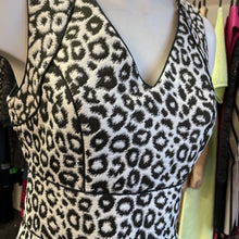 Load image into Gallery viewer, Banana Republic quilted dress 4