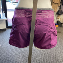 Load image into Gallery viewer, Lululemon lined shorts 6