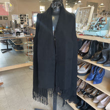 Load image into Gallery viewer, Club Monaco wool vest M/L