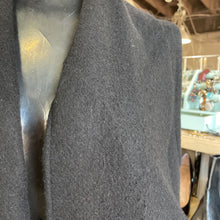 Load image into Gallery viewer, Club Monaco wool vest M/L